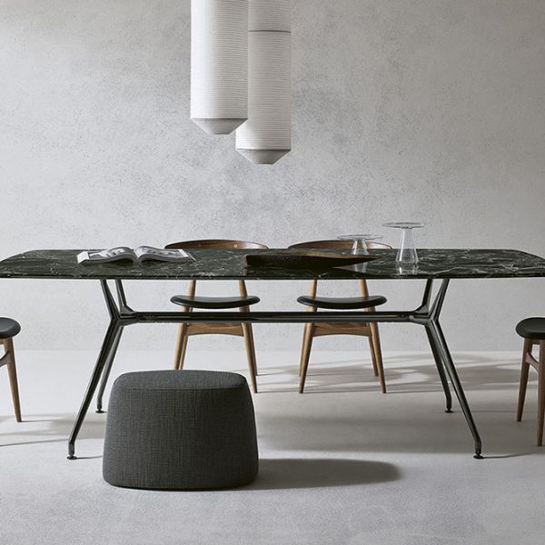 Rimadesio Esstisch Manta by Avelis